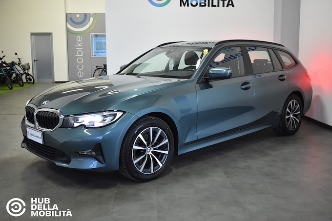 BMW 320d 48V xDrive Touring Business Advantage